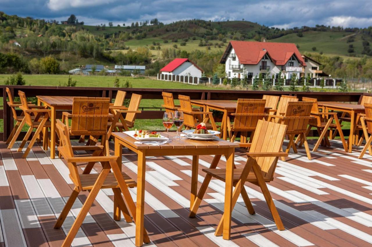 Hotel La Dolce Vita Zărneşti Extérieur photo