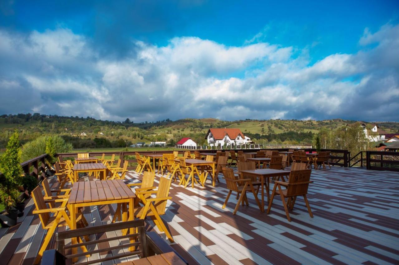 Hotel La Dolce Vita Zărneşti Extérieur photo