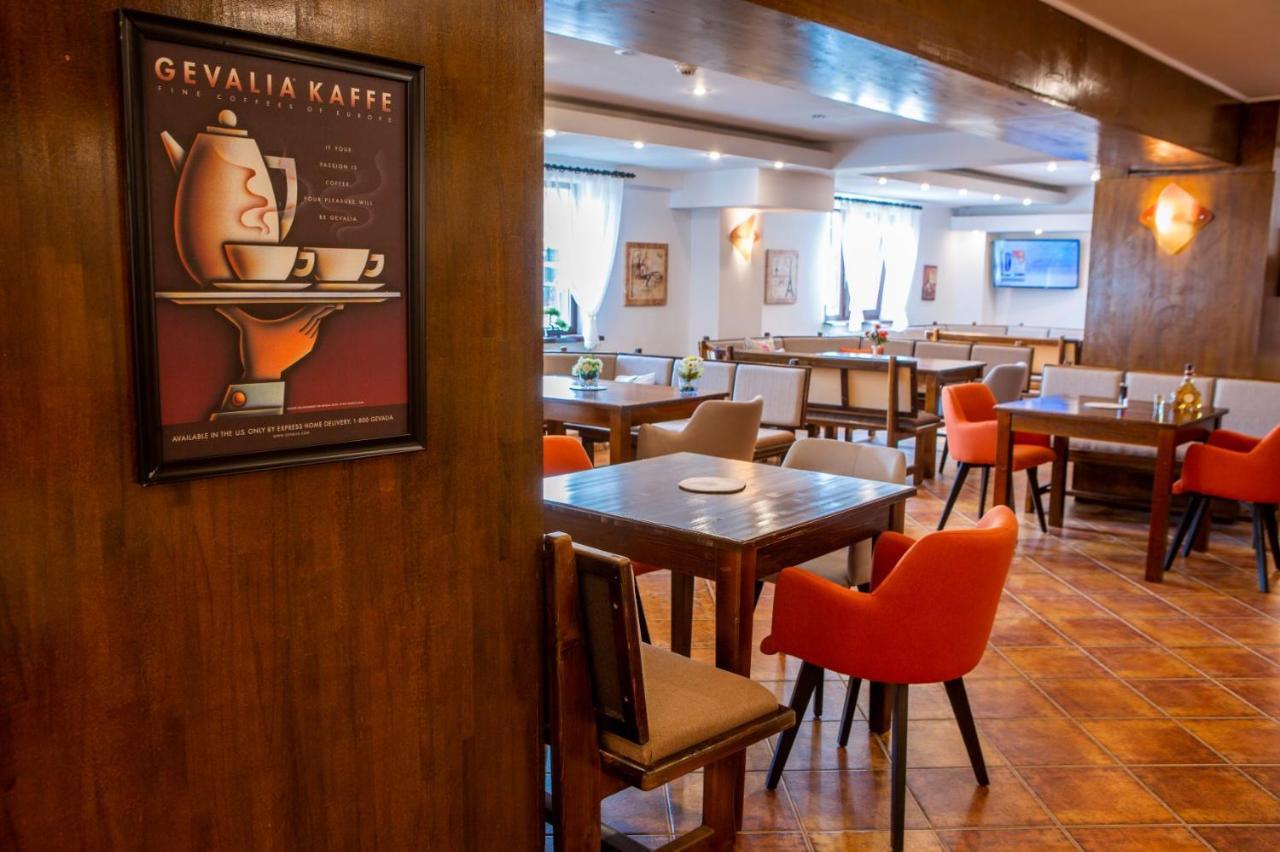 Hotel La Dolce Vita Zărneşti Extérieur photo