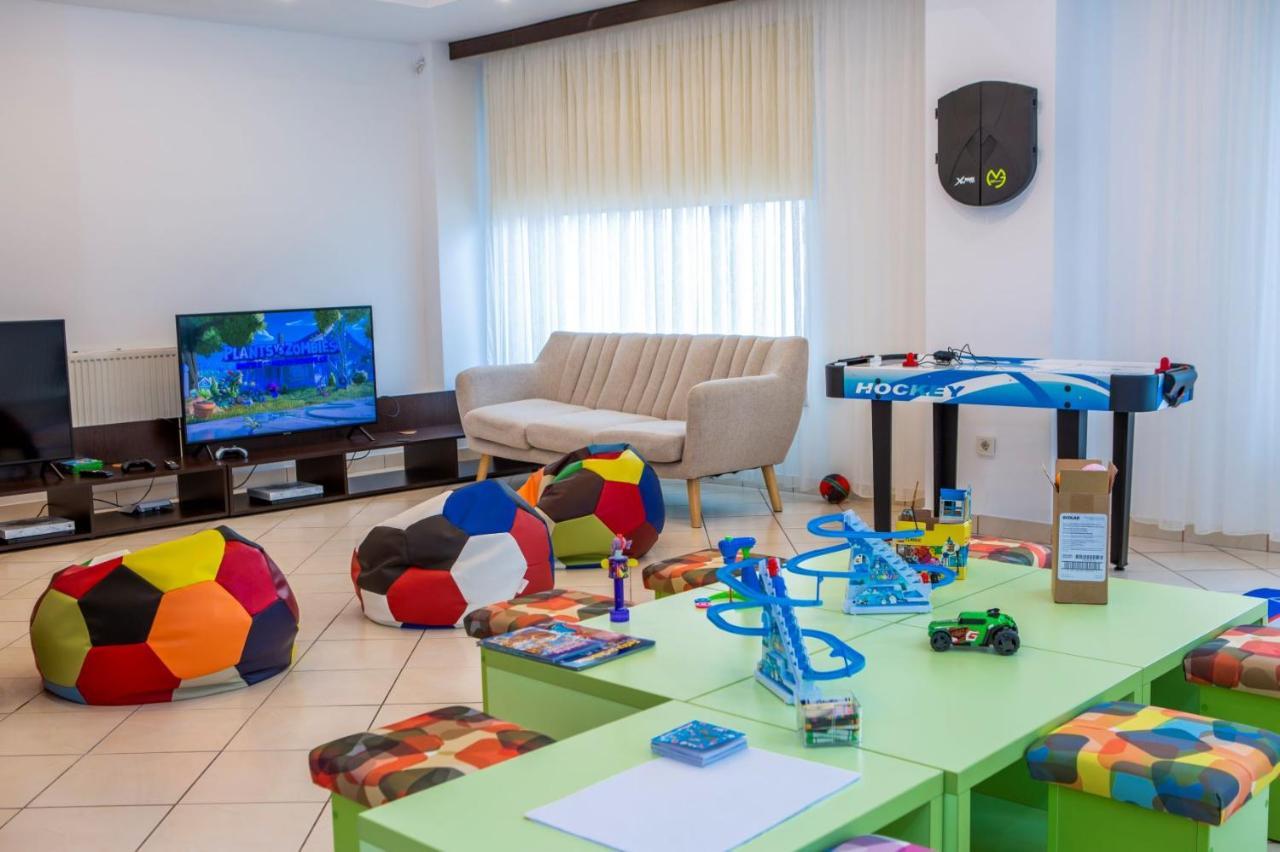 Hotel La Dolce Vita Zărneşti Extérieur photo